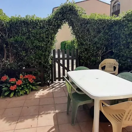 Les Oliviers , En Rez De Chaussee Avec Terrasse Saint-Cyprien (Pyrenees-Orientales)